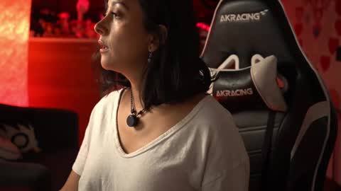 Snapshot of tiny_panther chatting on February 2025 09:20:02 PM Ana Molly online show from February 2025 09:20:02 PM