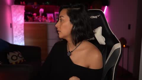 Snapshot of tiny_panther chatting on March 2025 01:36:02 AM Ana Molly online show from March 2025 01:36:02 AM