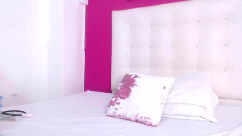 tiny_whore18 online show from September 2025 03:23:01 PM