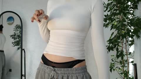 Snapshot of tinykawaii chatting on April 2026 02:00:02 AM Tina extra tips in PVT online show from April 2026 02:00:02 AM