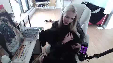 stage Kylie Sinner  brand CLITBAIT online show from February 2025 06:58:01 PM