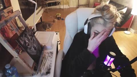 stage Kylie Sinner  brand CLITBAIT online show from February 2025 06:37:02 AM