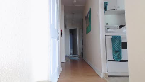 stage Kylie Sinner  brand CLITBAIT online show from September 2025 08:41:01 PM