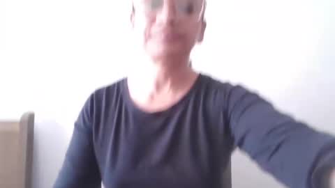 Snapshot of titssmall123 chatting on December 2024 02:13:01 PM Ester online show from December 2024 02:13:01 PM