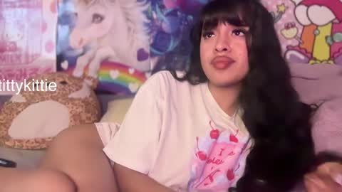 HOTTIE4U online show from January 2026 04:51:01 AM