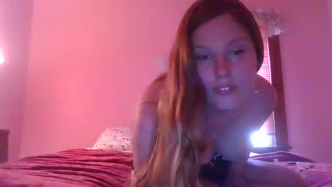Snapshot of tjeanette chatting on September 2025 07:58:02 PM jeni online show from September 2025 07:58:02 PM