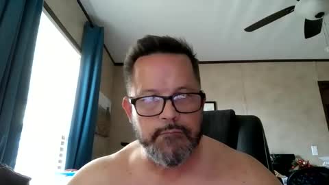 tjhawk86 online show from January 2026 07:39:01 PM