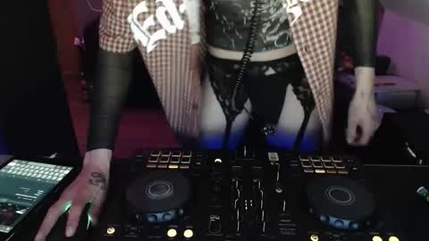 tobi676 online show from April 2026 09:50:02 PM