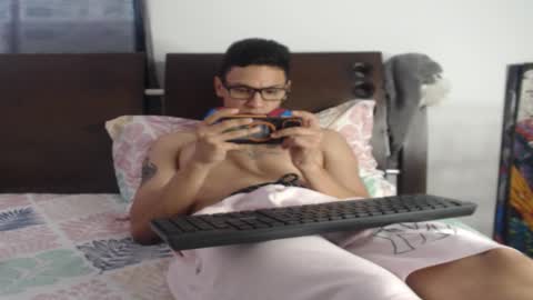 Andres Independent Model online show from February 2026 07:10:01 PM