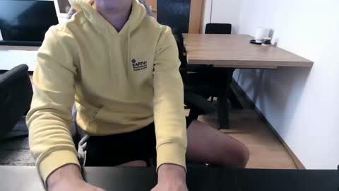 tobisk online show from November 2025 02:28:01 PM