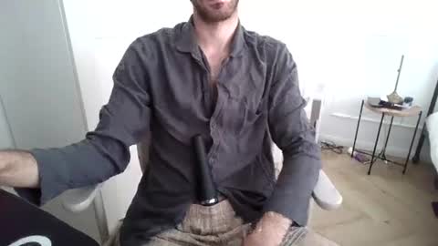 Snapshot of toja112 chatting on June 2026 11:10:01 AM Martin online show from June 2026 11:10:01 AM