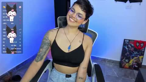 Snapshot of tokyo_uwu chatting on November 2025 04:34:01 AM sofi 3 online show from November 2025 04:34:01 AM