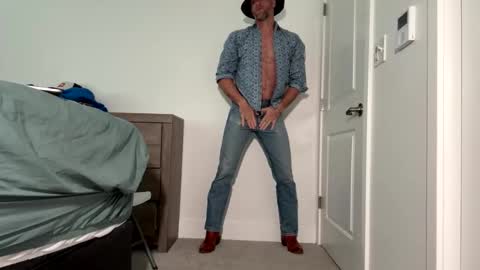 The Beekeeper online show from November 2025 06:29:01 PM