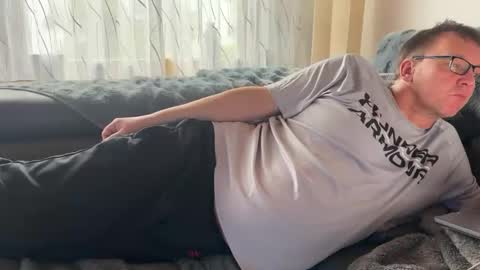 Snapshot of tom6644 chatting on February 2026 09:10:02 AM Tom online show from February 2026 09:10:02 AM