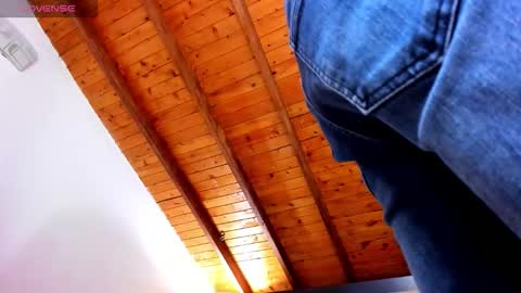   online show from October 2025 12:39:02 PM