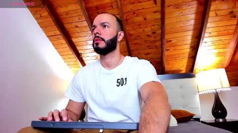   online show from November 2025 01:02:01 PM