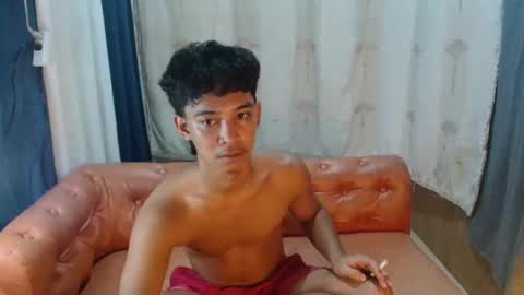 Snapshot of tom_denzel chatting on February 2026 09:10:02 AM jay online show from February 2026 09:10:02 AM