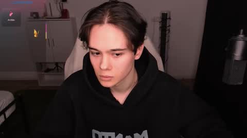 Tom online show from February 2026 10:26:02 PM