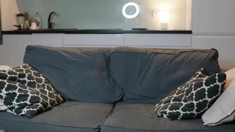 Tom online show from November 2025 06:41:02 PM