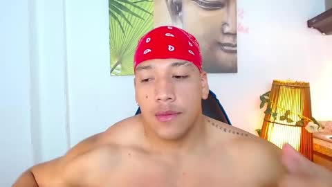 Tom muscle1 online show from December 2024 12:54:02 PM