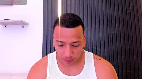 Tom muscle1 online show from October 2025 11:47:01 AM