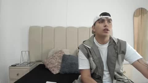 TomasANDalejo online show from December 2025 12:43:02 PM