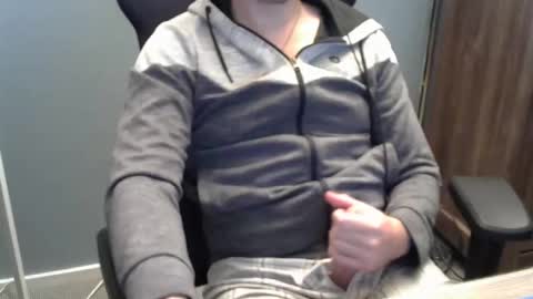 tomin3m online show from October 2025 06:31:01 PM