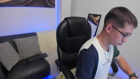 Tomas online show from February 2026 04:00:01 AM