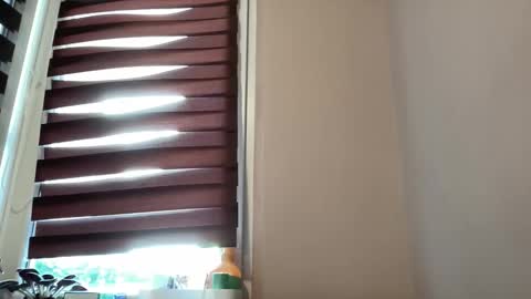 tommilovee online show from May 2026 09:04:01 AM