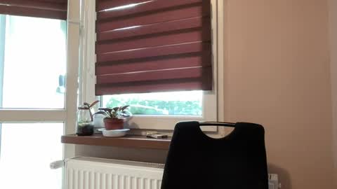 tommilovee online show from July 2026 12:08:02 PM