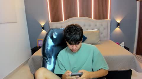 Tommy  online show from November 2025 03:43:02 AM