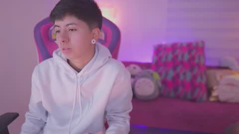 Blue  online show from November 2025 12:37:02 PM