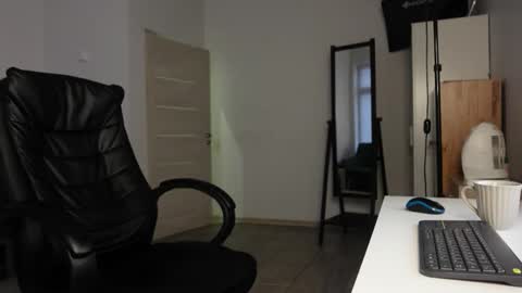  tommy burnzzz  online show from December 2025 12:55:01 PM