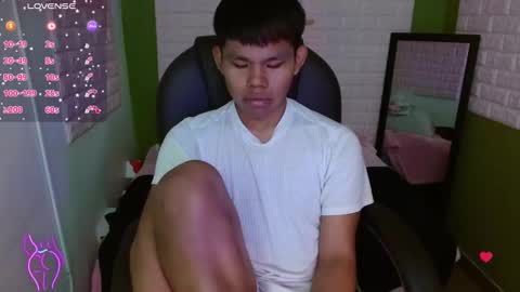 Snapshot of tommy_cherry chatting on September 2025 06:33:01 PM Tommy online show from September 2025 06:33:01 PM