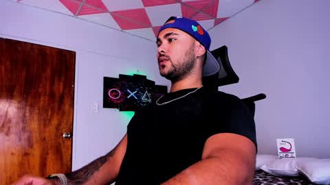 tommy_sccott online show from January 2025 02:57:01 AM