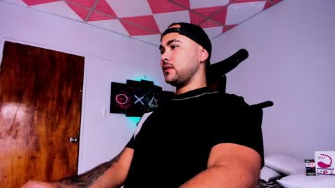 tommy_sccott online show from January 2025 02:15:02 AM