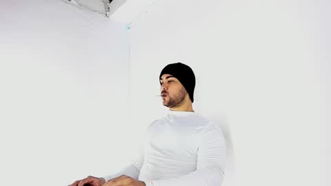 tommy_sccott online show from September 2025 10:21:02 PM