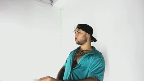 tommy_sccott online show from October 2025 10:43:02 PM