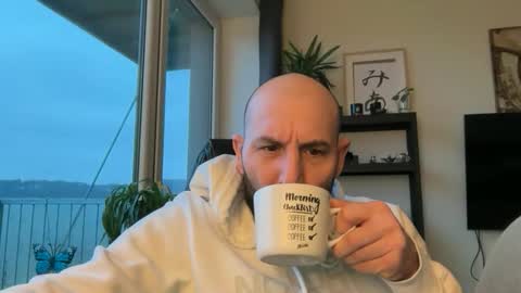 Thomas Fit online show from December 2025 07:03:01 AM