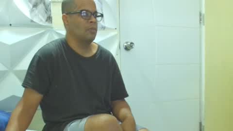 Antonio online show from February 2025 12:22:02 PM