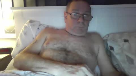 Snapshot of tony14712 chatting on February 2025 10:53:01 PM tony14712 online show from February 2025 10:53:01 PM