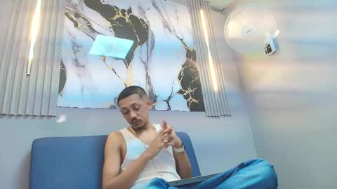 Snapshot of tony_kurt chatting on November 2025 07:38:01 PM TONY online show from November 2025 07:38:01 PM