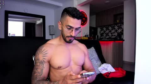 tony muscle1 online show from January 2025 12:52:02 AM