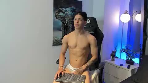 tony_petrov online show from November 2025 12:59:02 PM