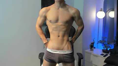 tony_petrov online show from November 2025 01:33:02 PM