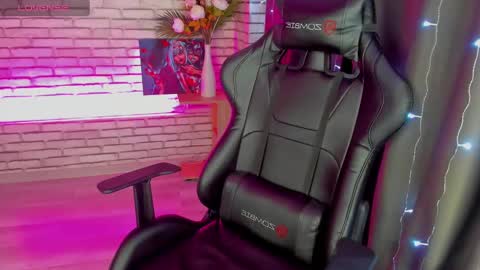 Snapshot of tonya_gray chatting on December 2024 12:39:02 AM tonya_gray online show from December 2024 12:39:02 AM