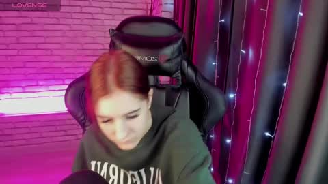 Snapshot of tonya_gray chatting on January 2025 01:24:01 AM tonya_gray online show from January 2025 01:24:01 AM