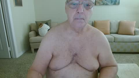Snapshot of tonysview12000 chatting on October 2025 06:14:02 PM tonysview12000 online show from October 2025 06:14:02 PM