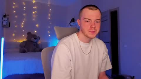 Snapshot of toohornyserj chatting on December 2024 08:33:02 PM toohornyserj online show from December 2024 08:33:02 PM