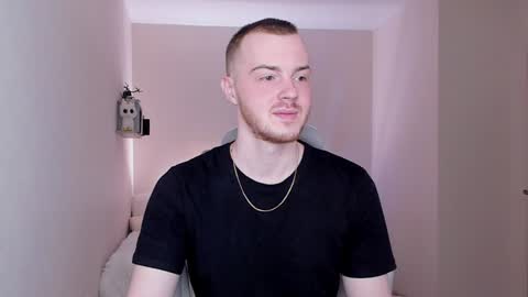 Snapshot of toohornyserj chatting on December 2024 01:31:02 AM toohornyserj online show from December 2024 01:31:02 AM